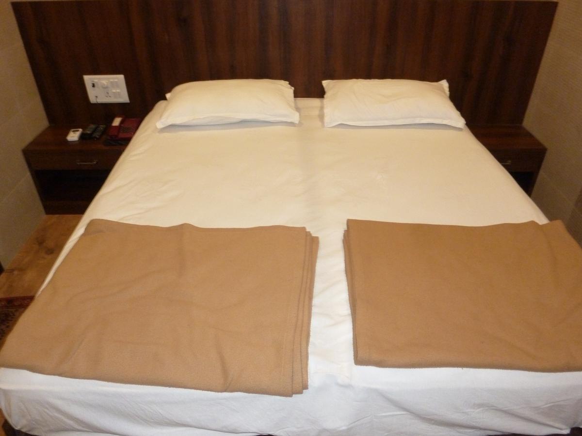 Hotel Regal Palace Bombay Esterno foto
