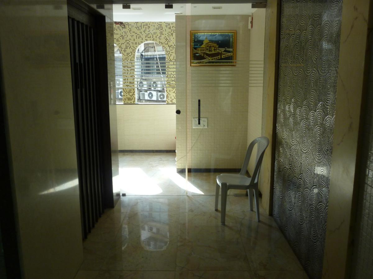 Hotel Regal Palace Bombay Esterno foto