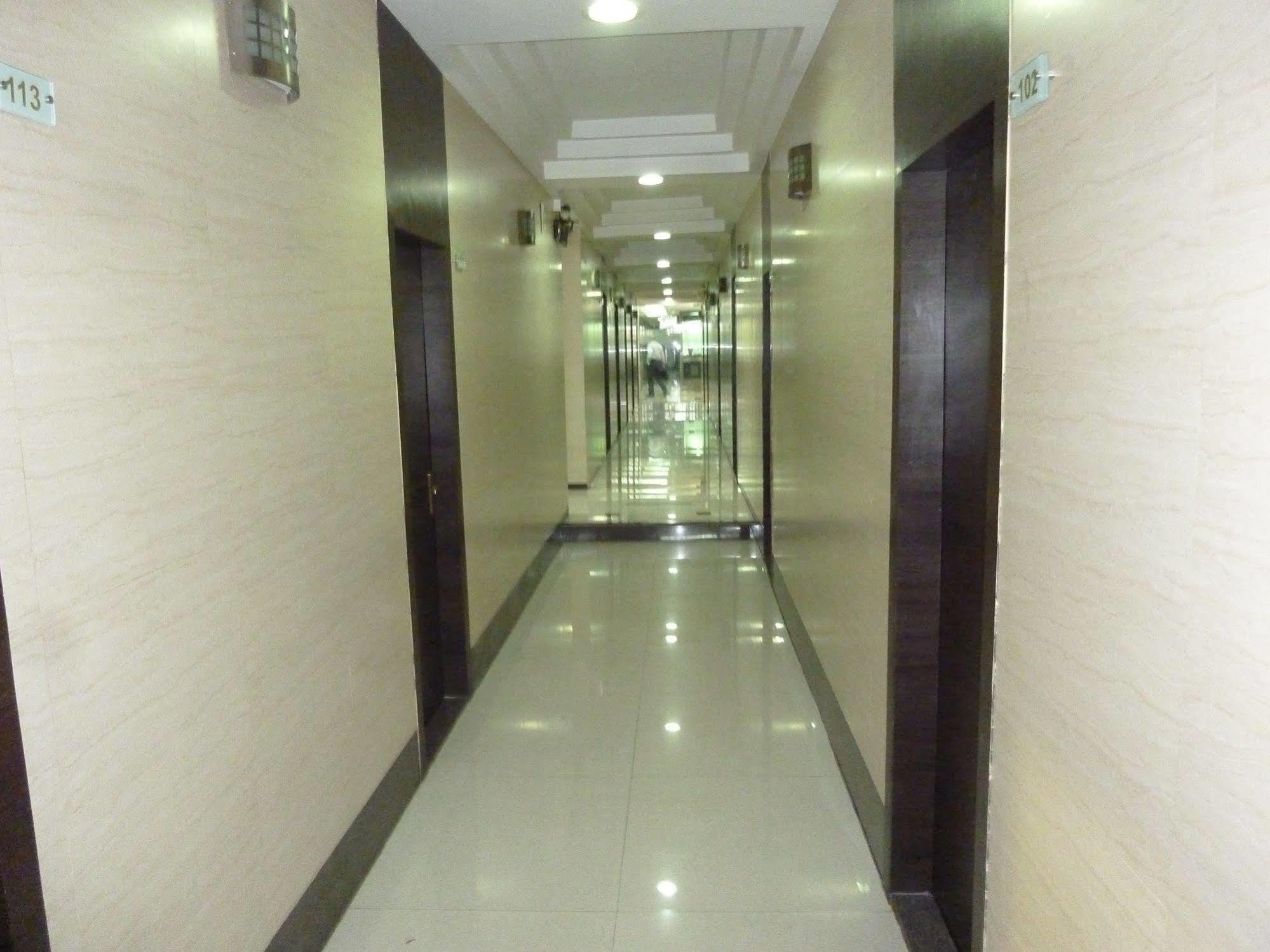 Hotel Regal Palace Bombay Esterno foto